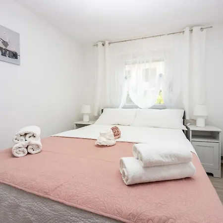 Apartmani Ana Dramalj Exterior foto