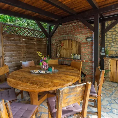 Apartmani Ana Dramalj Exterior foto