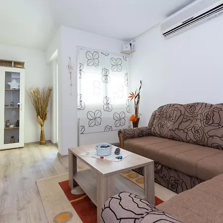 Apartmani Ana Dramalj Exterior foto