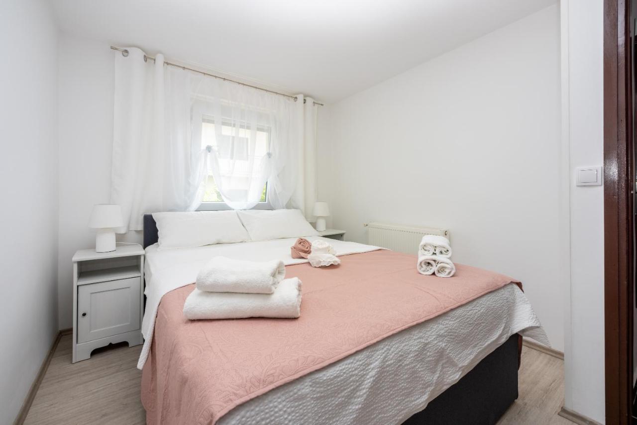 Ana Apartment *